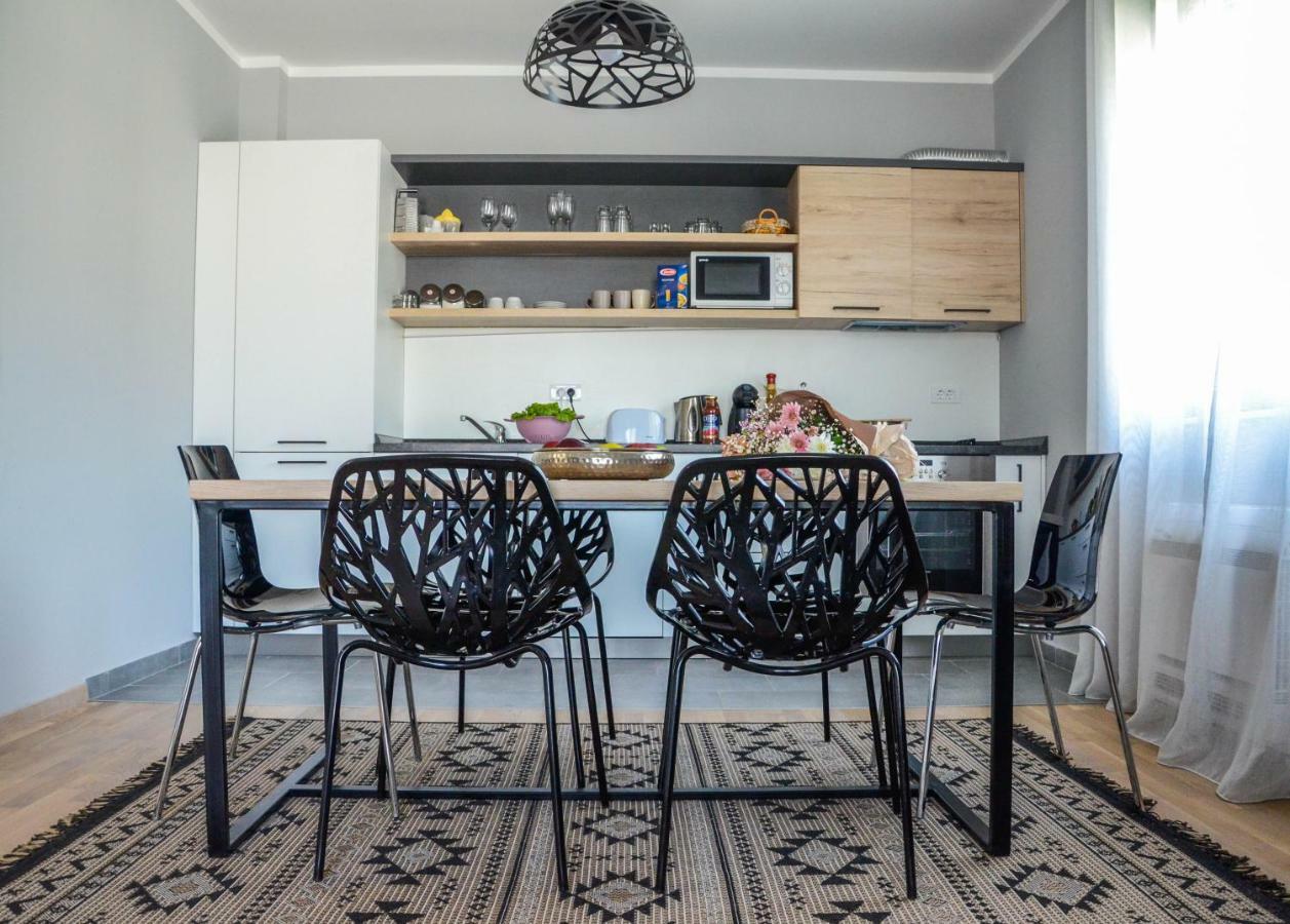 Premium-Designed Apartments Tivat Kültér fotó